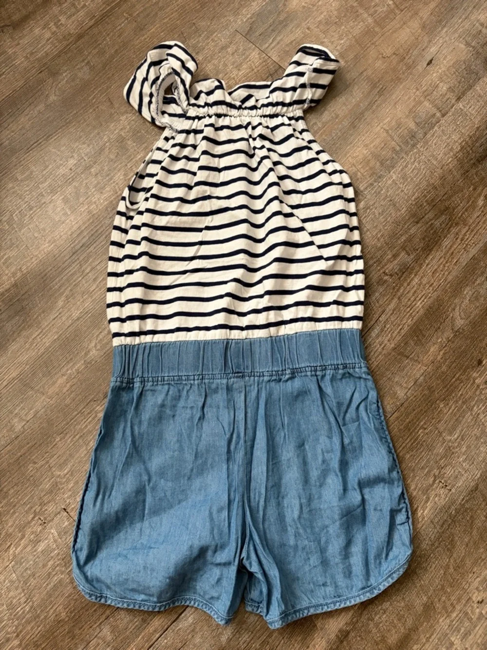 🌸 $10 SALE 🌸 Oshkosh Girls Romper